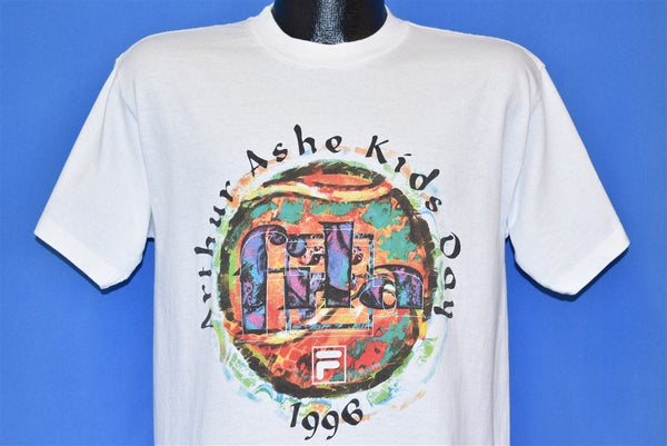 trone Bliv ophidset Undervisning 90s FILA Arthur Ashe Kids Day Tennis t-shirt Small - The Captains Vintage