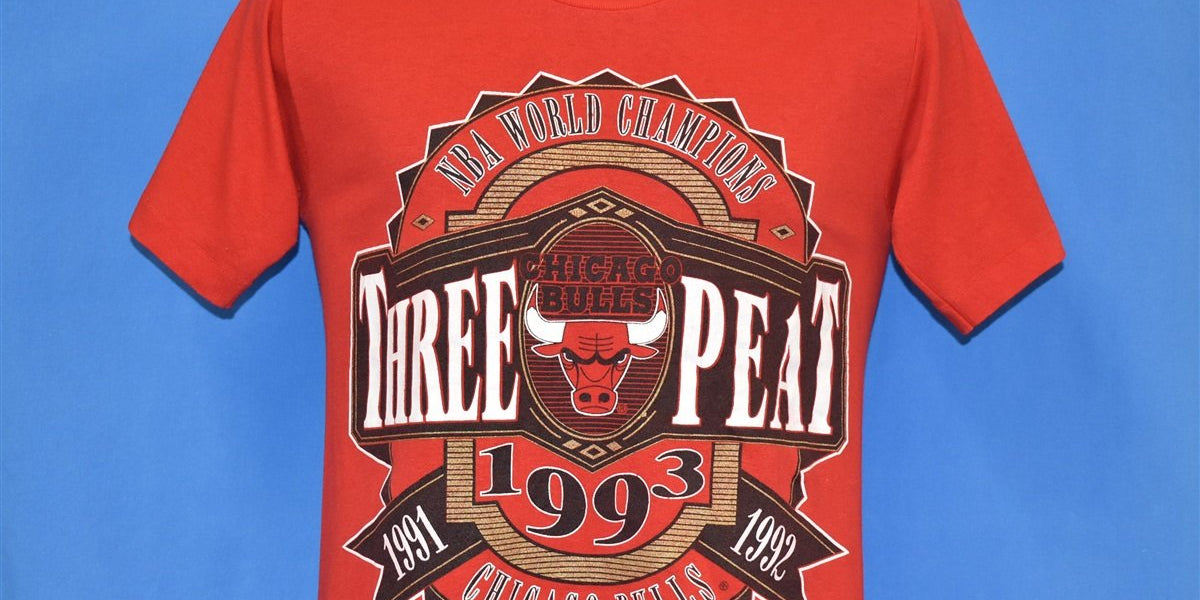 90s Chicago Bulls Three Peat NBA Champs 1991-93 t-shirt Small