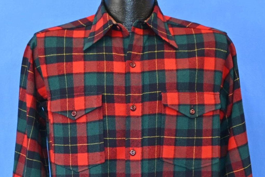 Hotsell Vintage Pendleton Pure Virgin Wool Plaid Flannel Button Up Shirt Size Medium