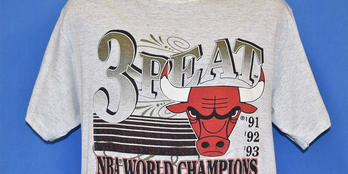 CHICAGO BULLS 1993 WORLD CHAMPIONS SHIRT, THREE IN A ROW, VINTAGE BULLS outlet SHIRT