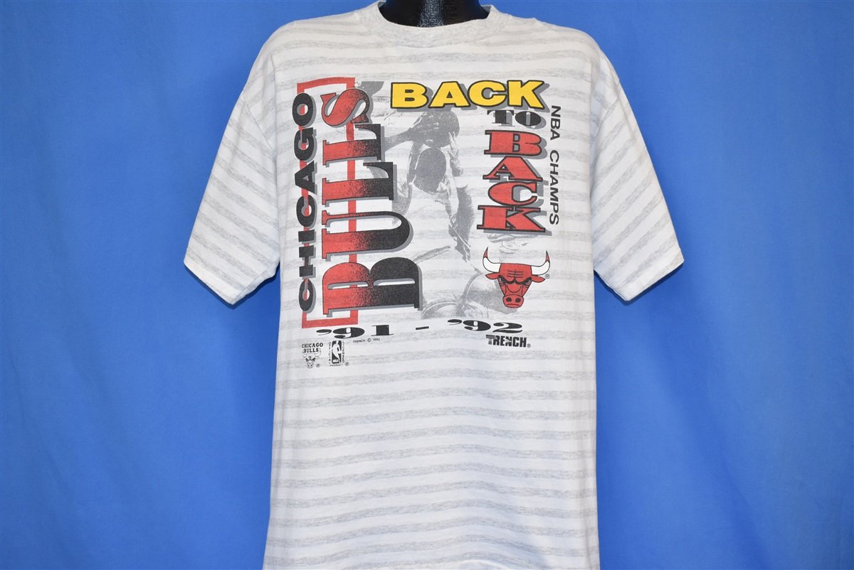 OKAYPLAYER Vintage Chicago Bulls Back to Back NBA World Champs T-Shirt