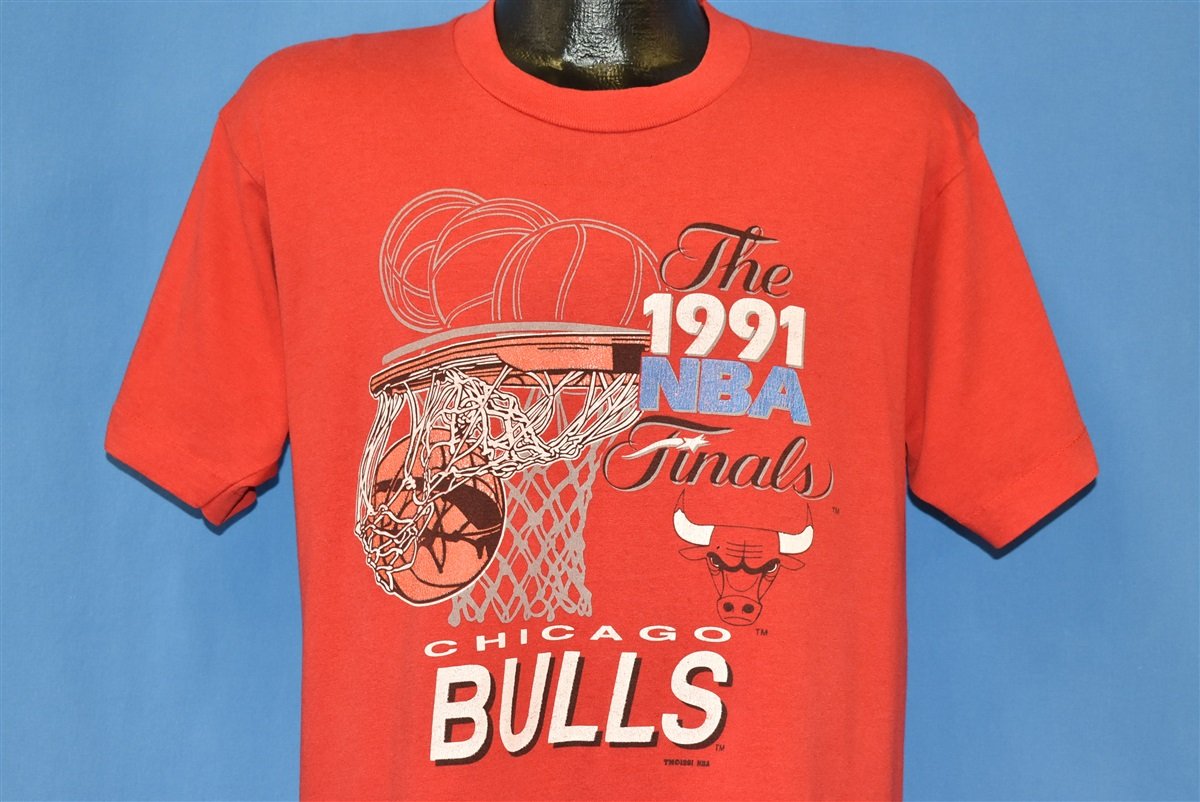 Sports / College Vintage NBA Chicago Bulls 1991 1992 Champions Tee Shirt Size XL Made in USA