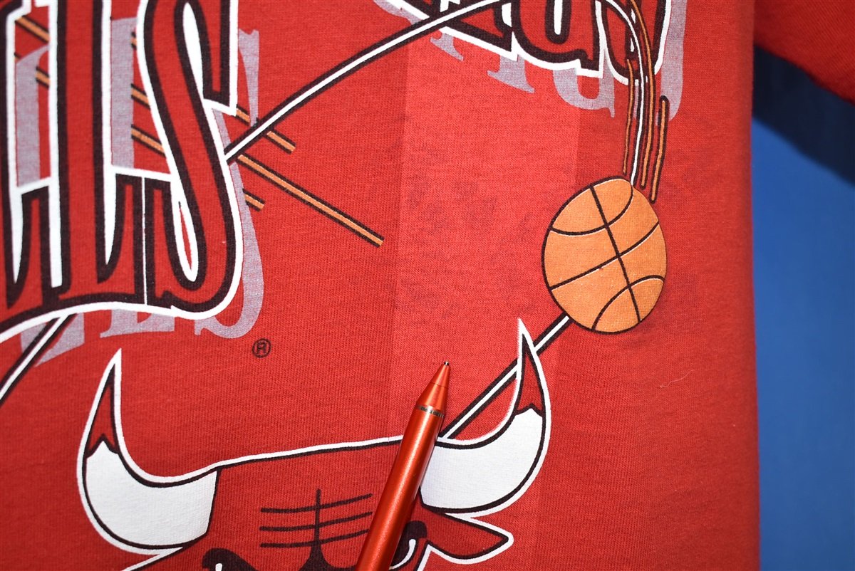 90s Chicago Bulls NBA Mascot Basketball t-shirt Medium - The